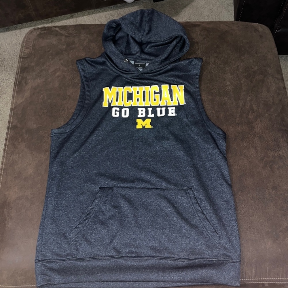 Michigan hooded sleeveless sweatshirt